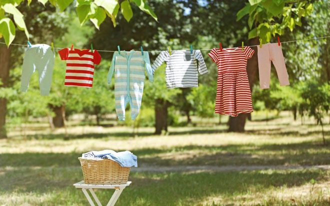 Clothes dried outdoors easily attract dust.