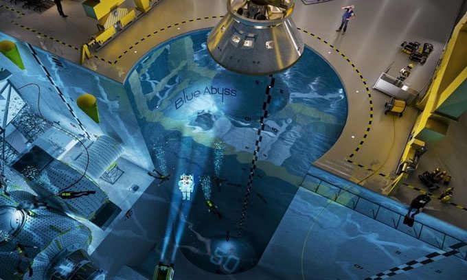Design of the Blue Abyss swimming pool
