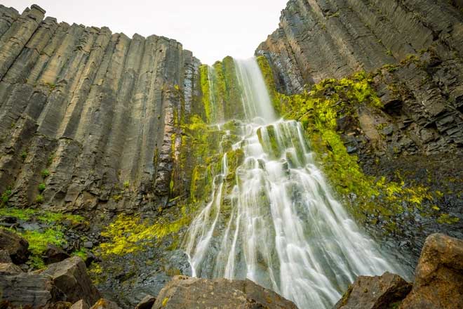 This waterfall is similar to Svartifoss, although the cliffs appear inverted