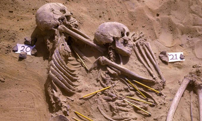 Two skeletons at the Jebel Sahaba cemetery, Sudan.
