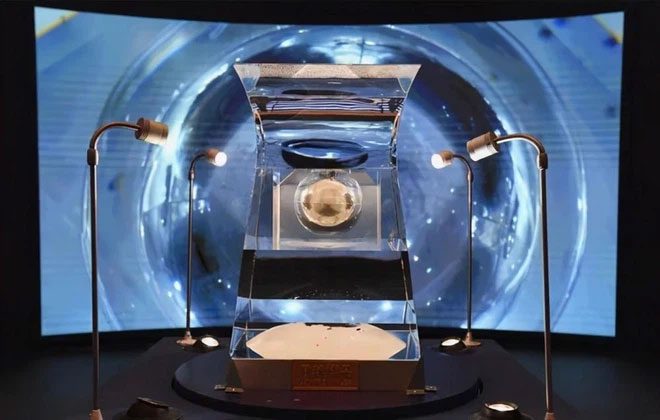 Conducting experiments to analyze lunar soil samples brought back by Chang'e 5.