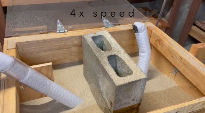 It can avoid obstacles by twisting or diving into the sand and surfacing on the other side.