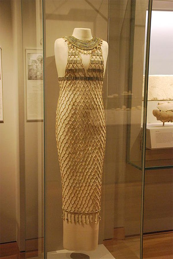 The thousands-year-old dress remains beautiful and modern.