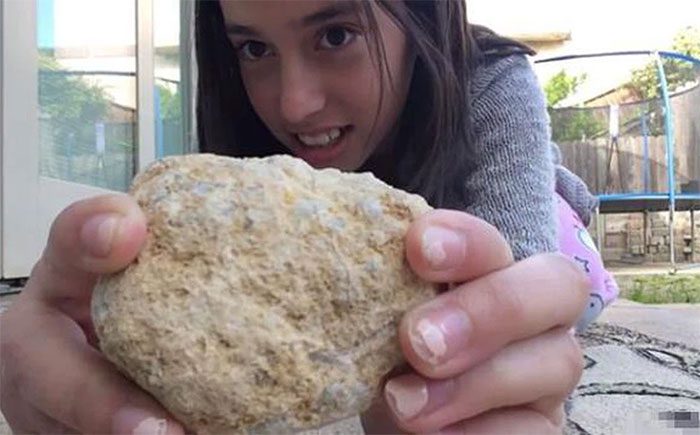 This stone is actually hollow inside.