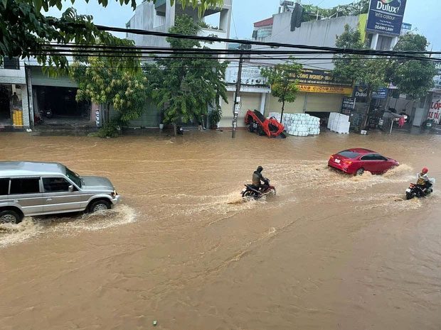 mua ngap thanh pho lao cai 3