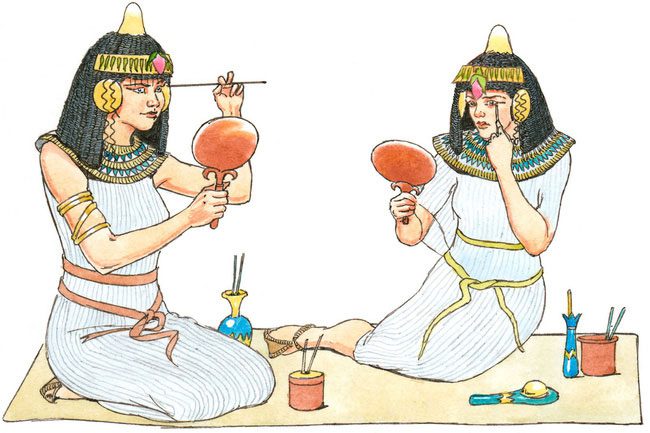 Kohl was mixed with oil or fat by the Egyptians.