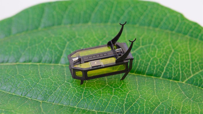 Small beetle robot powered by methanol