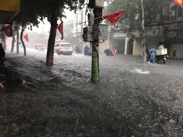 The heaviest rainfall of the year quickly causes severe flooding