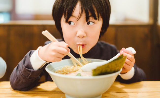 The flavor of the food when slurping is also enhanced by other factors.