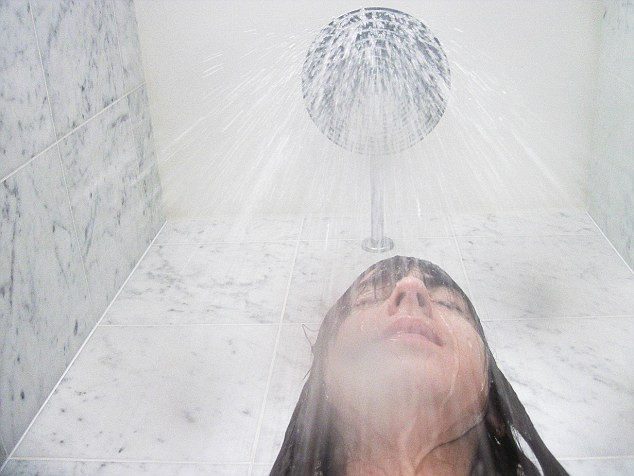 Late-night showers are very harmful to health.