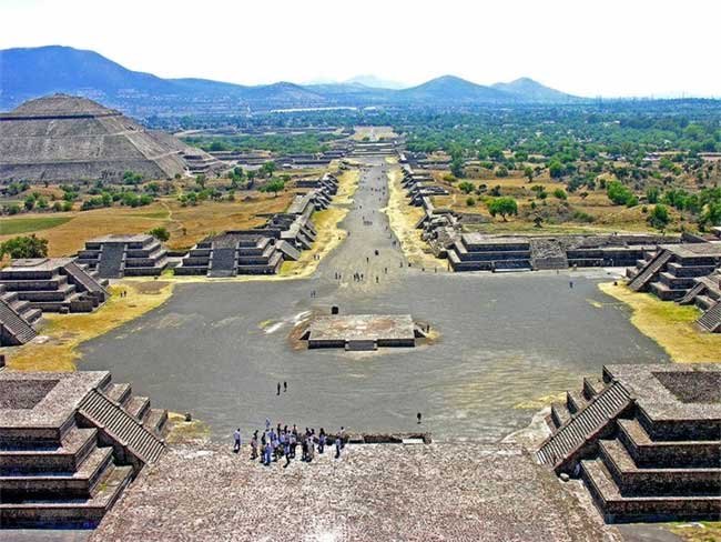 To this day, the cause of Teotihuacan's collapse remains a mystery.