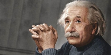 Albert Einstein 650 1