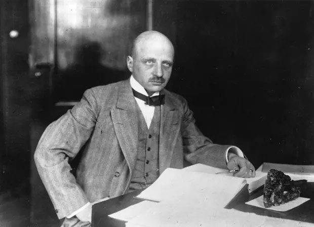 Fritz Haber created a homogeneous stream of liquid ammonia from hydrogen and nitrogen