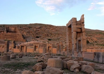 ancient site persepolis faces risk of destruction due to earthquake y 136767