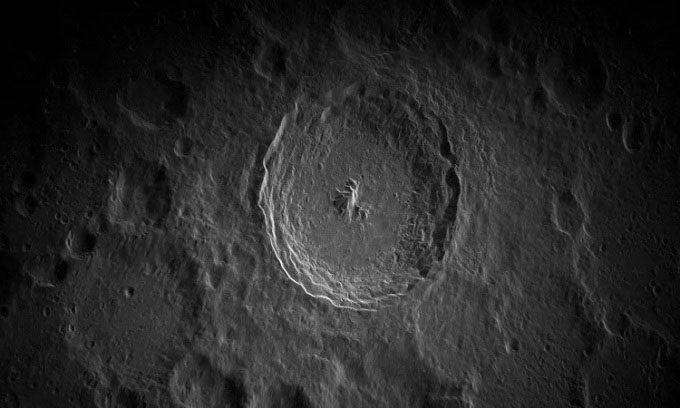 Detailed image of Apollo 15 landing site.