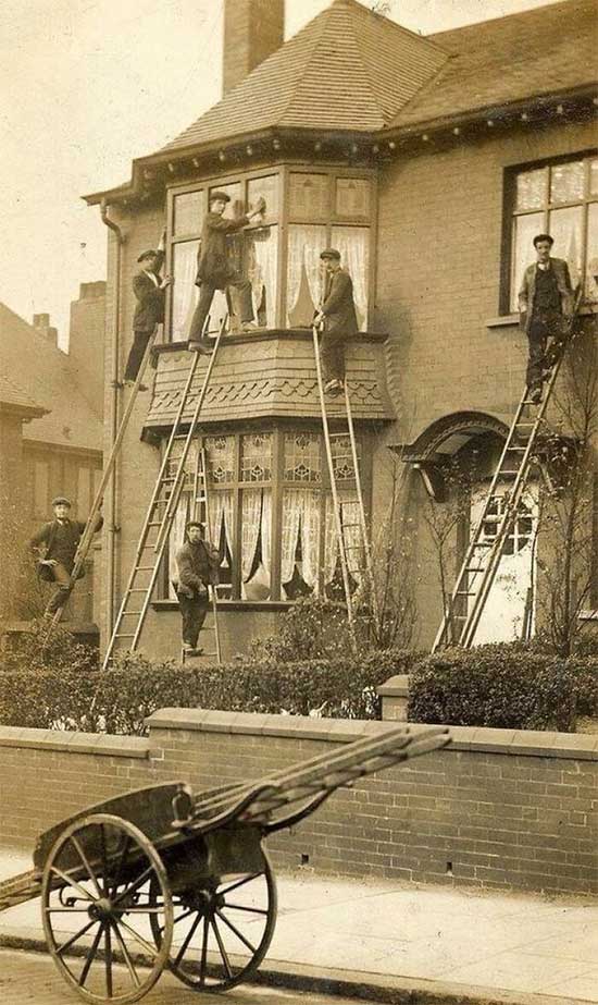 100 years ago, even window cleaners wore suits