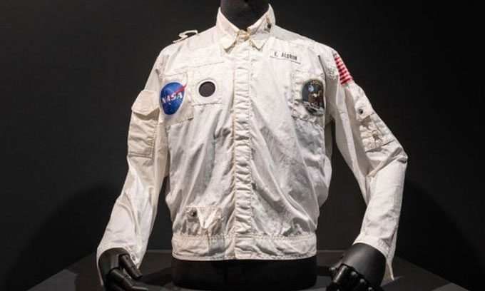 Buzz Aldrin's white astronaut jacket displayed at the auction.