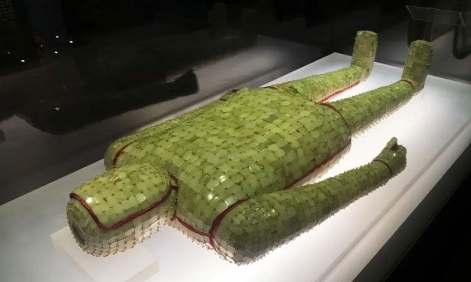 An intact jade coffin set.