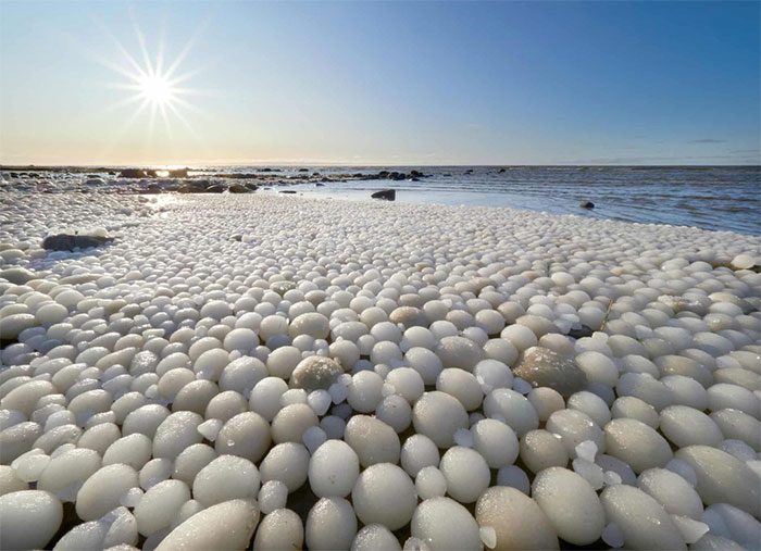 Ice Eggs