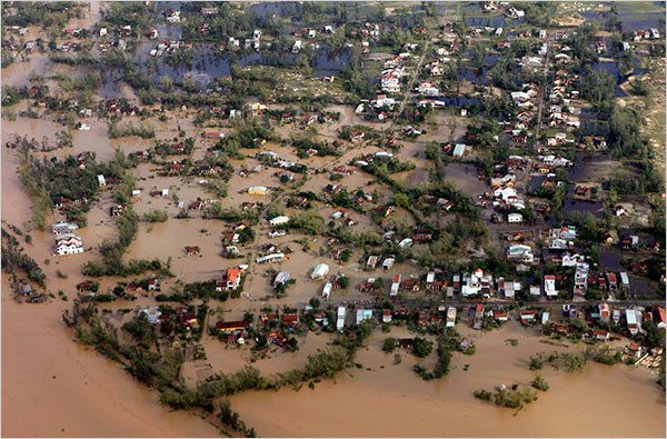 Aftermath of Typhoon No. 9 in Da Nang.