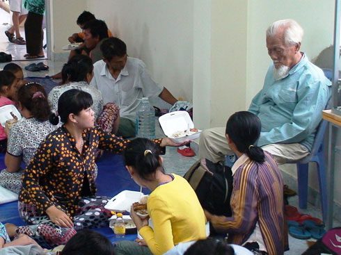 Cần Giờ residents being evacuated to storm shelters. 