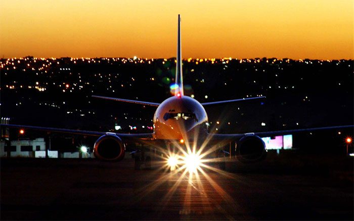 The aircraft has a complex lighting system.