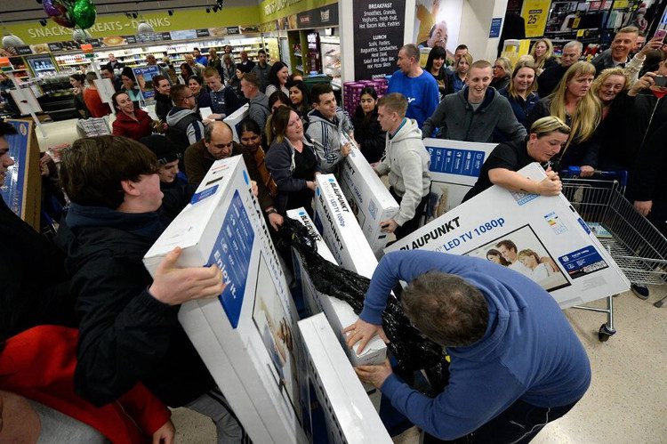 Shopping enthusiasts eagerly await Black Friday to indulge in shopping.