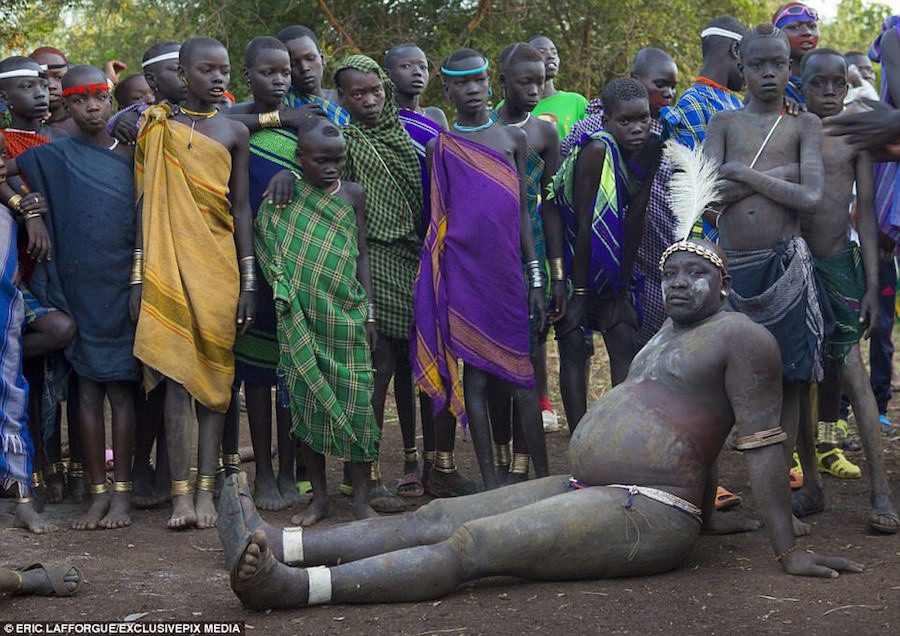 French photographer Eric Lafforgue visited the Bodi tribe to capture this unique experience.