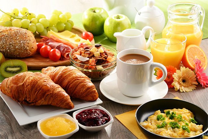 Many people have a habit of skipping breakfast and then combining it with lunch.