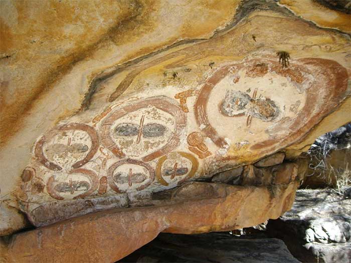 Many believe that the Wandjina rock art depicts aliens.