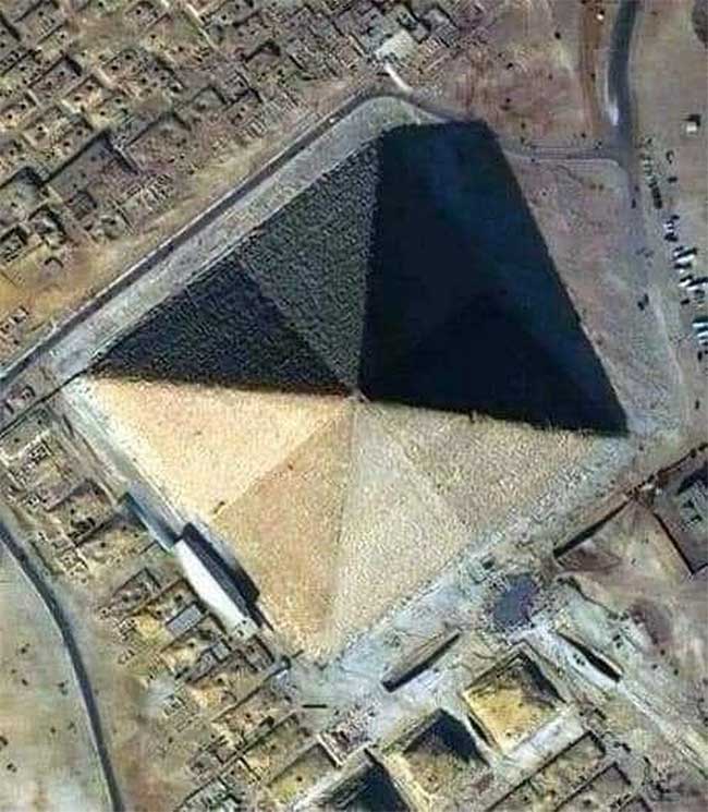 8 faces of the Great Pyramid of Giza observed from above