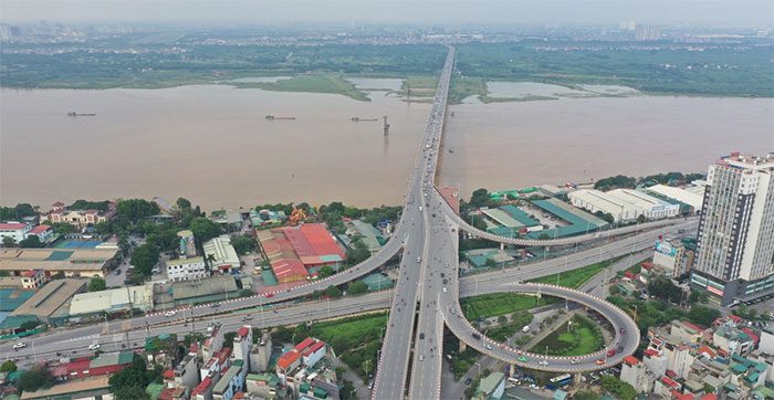 Vinh Tuy Bridge