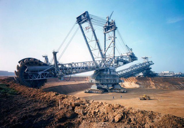 Bagger 293 is currently the largest machine on the planet.