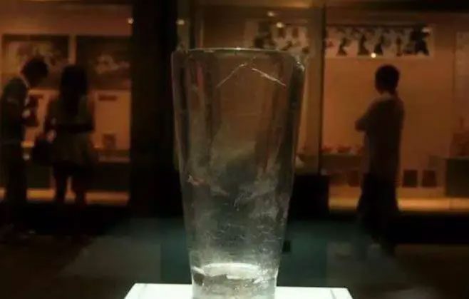 The Warring States period crystal cup is currently on display at the Hangzhou Museum.