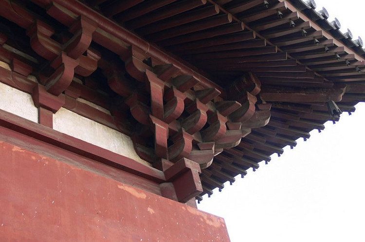 Dou Gong not only stabilizes the house but also serves as a decorative element