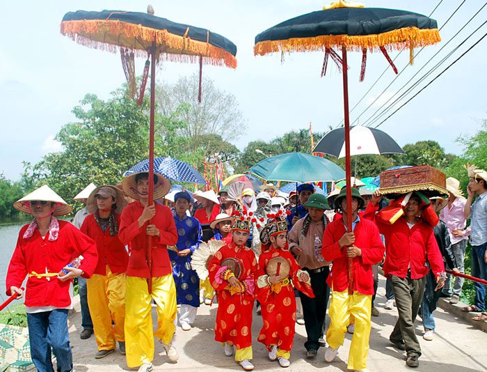 Gióng Festival at Phù Đổng and Sóc Temples