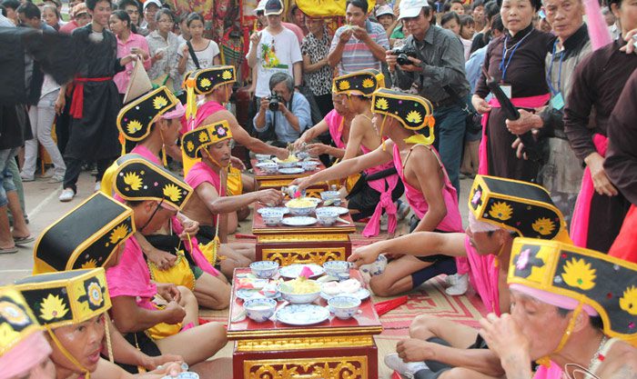 Gióng Festival at Phù Đổng and Sóc Temples