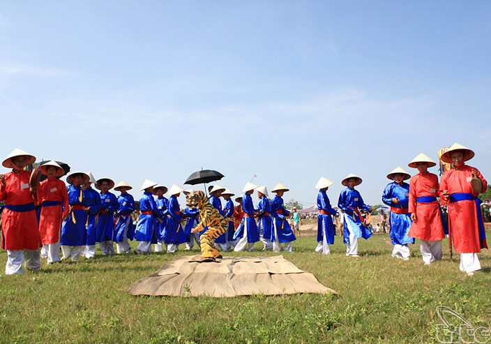 Gióng Festival at Phù Đổng and Sóc Temples