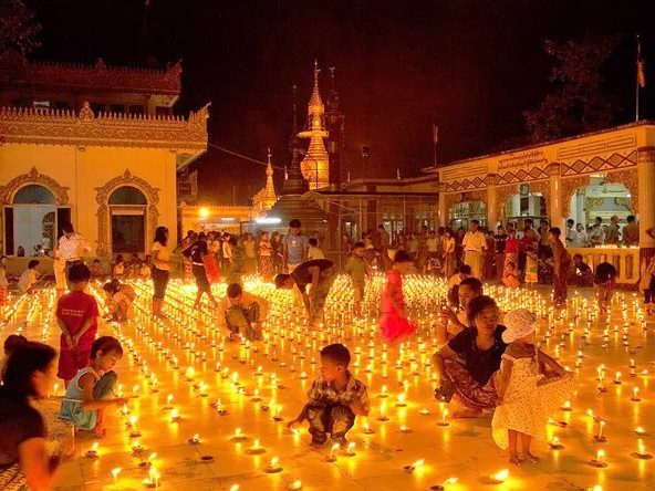 Myanmar – A Bright Lantern Festival