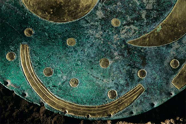 It was discovered during an illegal excavation in 1999