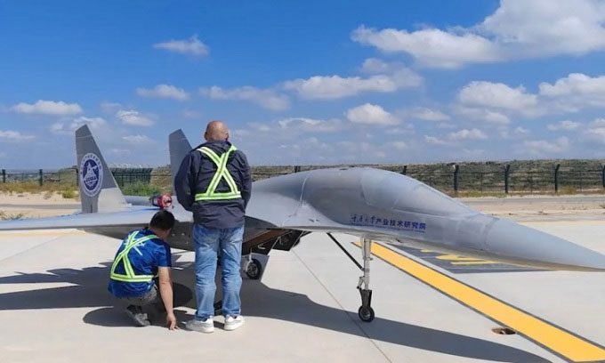 Drone equipped with a rotating detonation engine before the first flight.