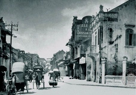 Old streets of Hanoi - photo taken during the French colonial period.