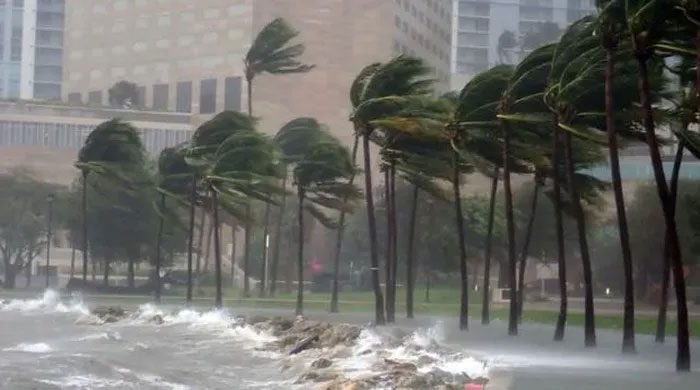 Hurricane Irma hits Miami, Florida, USA with winds over 100 mph (161 km/h)