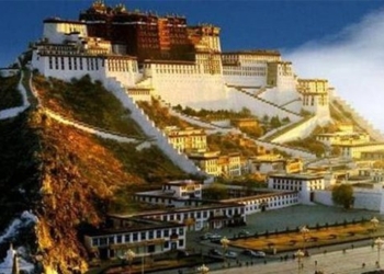 half a golden slice of the world in the potala palace 121662