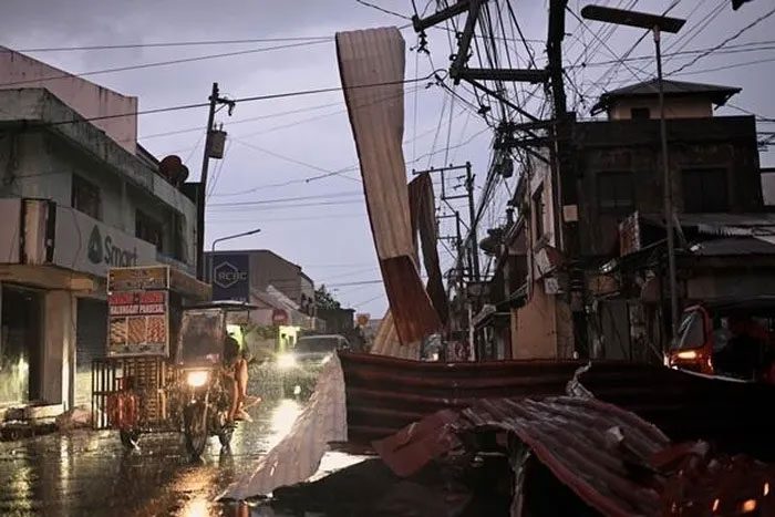 Houses in Aurora province (Philippines) destroyed by Super Typhoon Man-yi. Photo taken on November 18.