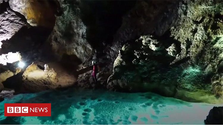 This cave system connects to an underground river flowing into the Panyang River.