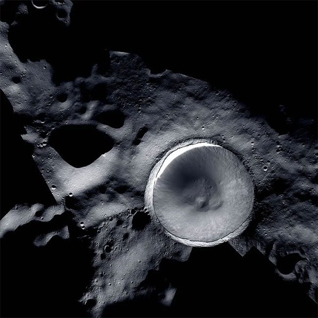 Close-up image of the Shackleton crater in the southern Moon.