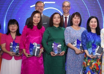 honoring 38 excellent female scientists of vietnam 136710