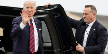 how the us president is protected when on tour 129689