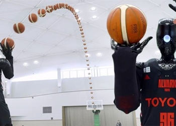 japanese robot human shaped set records longest basketball throw 138303